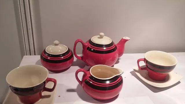 Khurja Pottery is traditional ceramic pottery art with relief work using earth colours like orange, brown and terracotta worked on to a white background, giving them a rich artisti. What actually goes wrong in home pottery studios