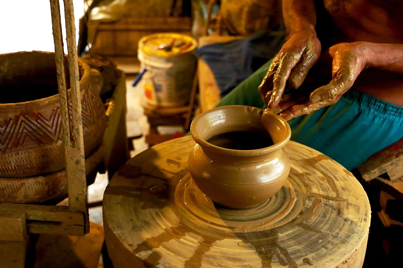 hands, spinning, workshop, ceramics, pottery, clay, pottery, pottery, pottery, pottery, pottery, clay. Should college-style assignments isolate one pottery tool at a time?