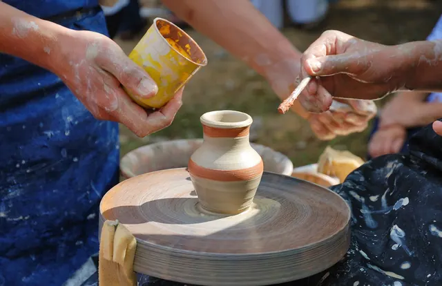 hand, art, pot, master, man, handmade, training, work, artist, skill, clay, ceramic, pottery, activity, craftsman, creativity, class, handicraft, workshop, learning, person, tradit