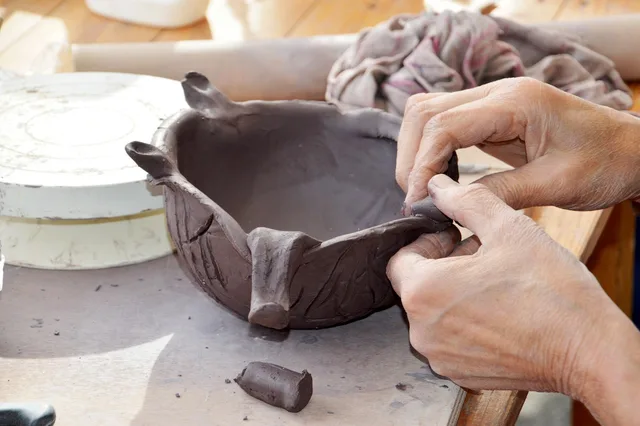 crafts, pottery, hand, clay, decor, element, artisan, work, potter, figurine, assembly, creative, club, association, hobbies, imagination creativity, activity, pottery, pottery, pottery, pottery, clay, clay, clay, clay, clay. Grip and posture at the wheel: what decides how long pottery tools last